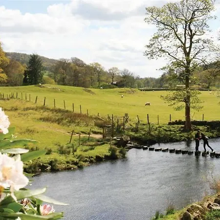 Riverside Terrace Waterside